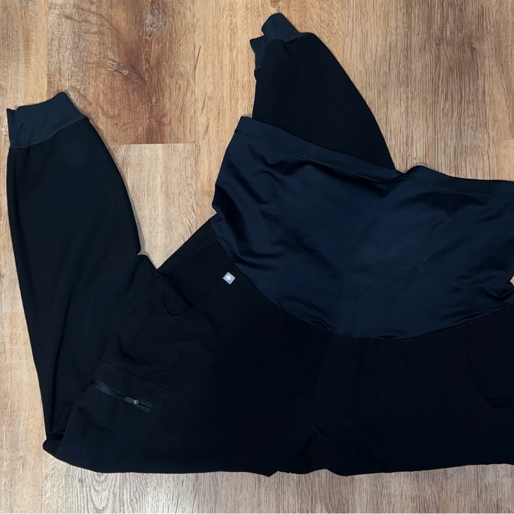 Figs maternity scrub pants